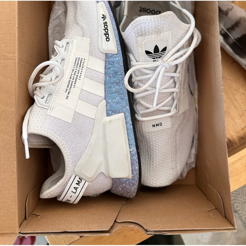Adidas NMD R1 v2 white speckled new in box